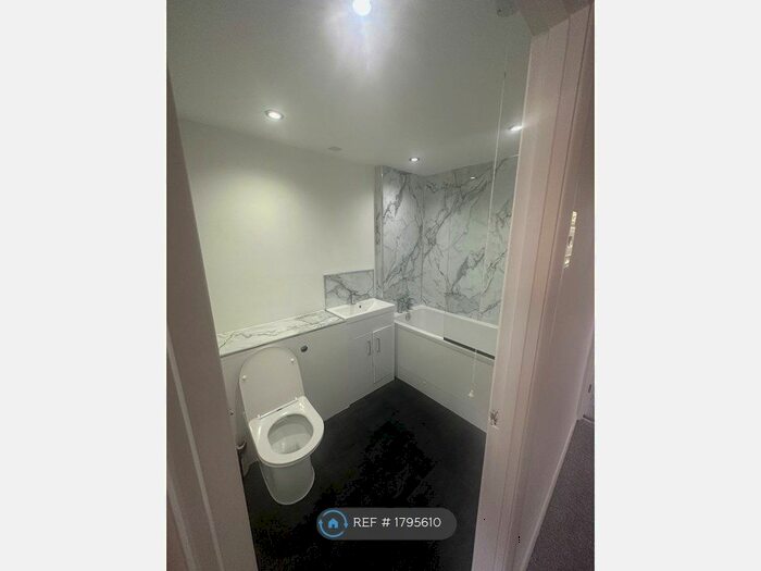 2 Bedroom Maisonette To Rent In Park Court, Harlow, CM20