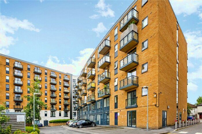1 Bedroom Flat To Rent In Durnsford Road, London, SW19