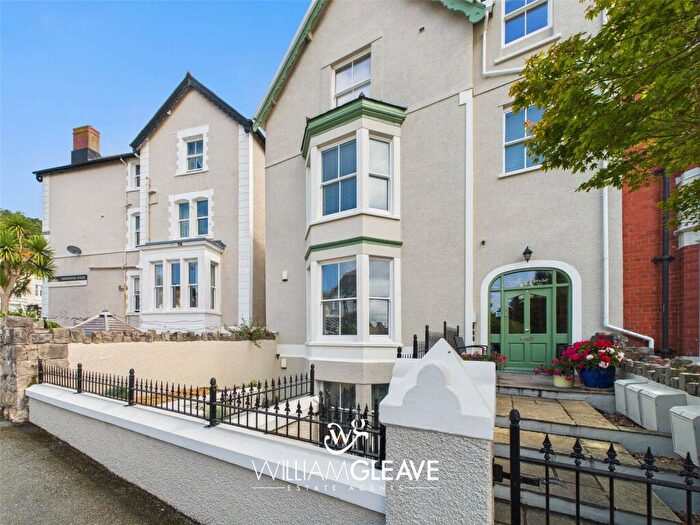 2 Bedroom Apartment For Sale In York Road, Llandudno, Conwy, LL30