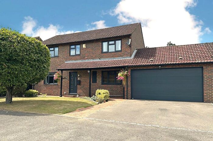 4 Bedroom Detached House For Sale In Katherine Close, Penn, HP10