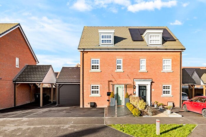 3 Bedroom Semi Detached House For Sale In Wheatsheaf Square, Whitfield, Dover, CT16