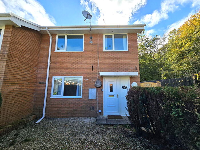 3 Bedroom End Of Terrace House For Sale In Tyle-Teg, Clydach, Swansea, SA6