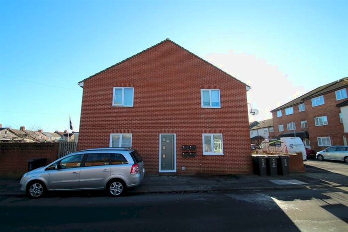 1 Bedroom Apartment To Rent In Rose Street, Rodbourne, Swindon, SN2