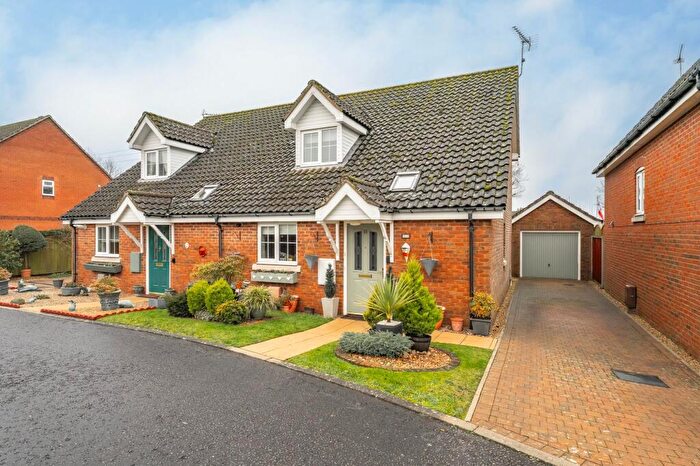 3 Bedroom Semi-Detached Bungalow For Sale In Oakleigh Drive, Swaffham, PE37