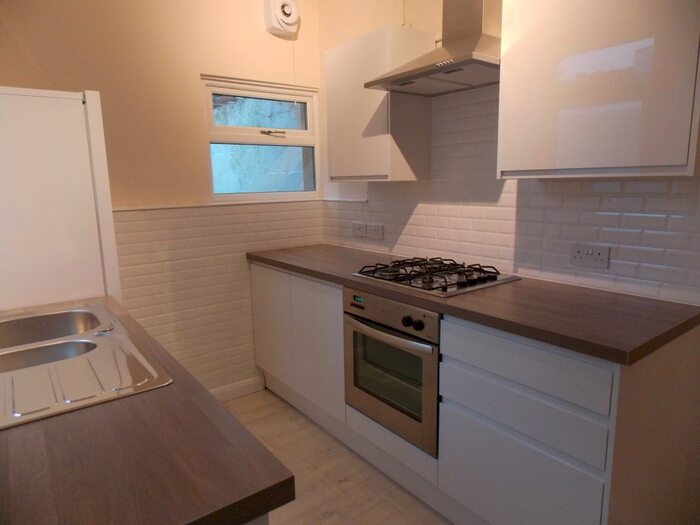 2 Bedroom End Of Terrace House To Rent In Merrywood Close, Southville, Bristol, BS3