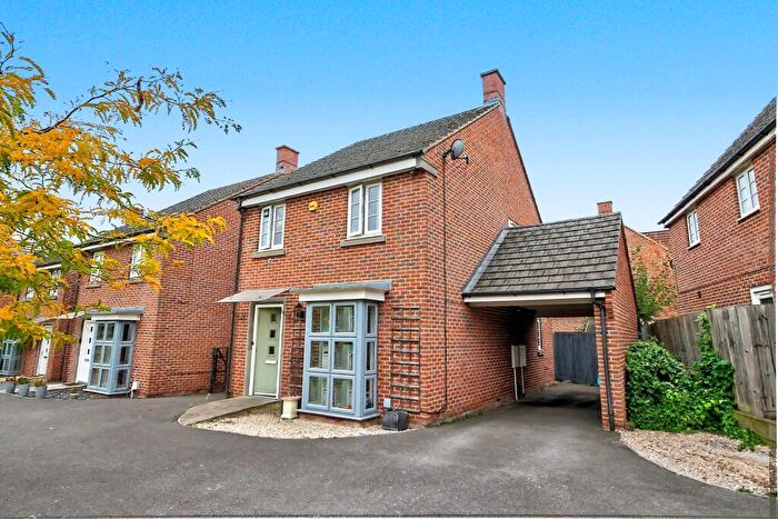 3 Bedroom Detached House For Sale In Gardiner Road, Basingstoke, RG24