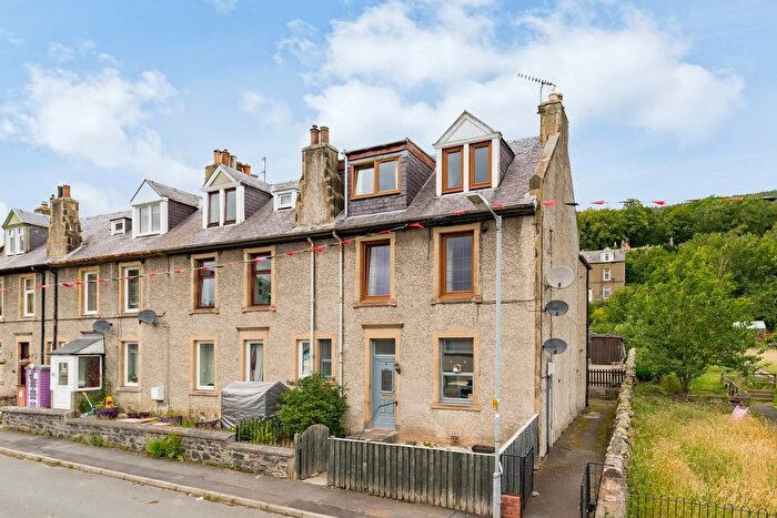3 Bedroom Flat For Sale In Tweedholm Avenue East, Walkerburn, EH43