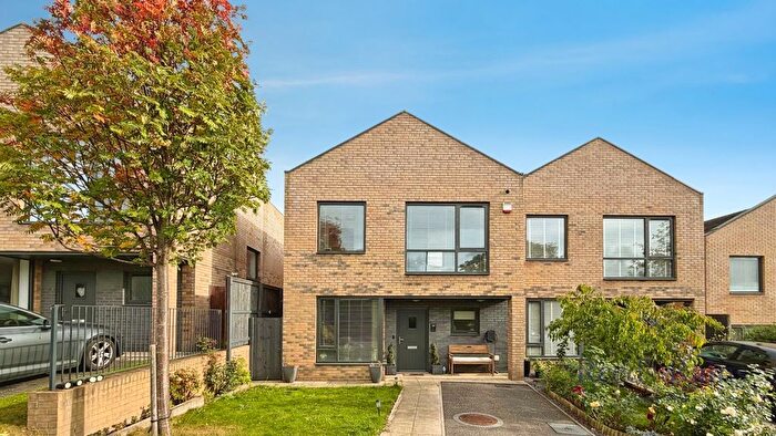 3 Bedroom Semi Detached House For Sale In Sycamore Crescent, Birtley, Chester Le Street, Tyne And Wear, DH3