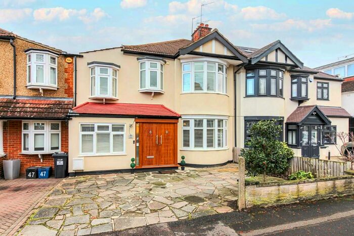4 Bedroom Terraced House To Rent In Cadogan Gardens, London, E18