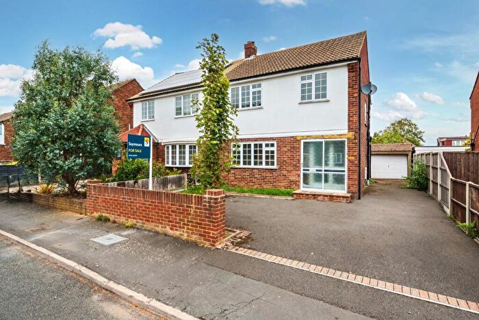 3 Bedroom Semi-Detached House For Sale In Copthall Way, New Haw, Addlestone, Surrey, KT15