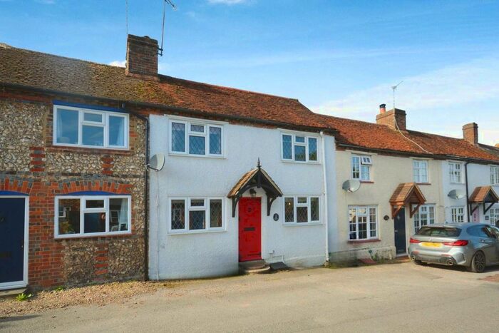 3 Bedroom Terraced House To Rent In The Row, Amersham, HP7