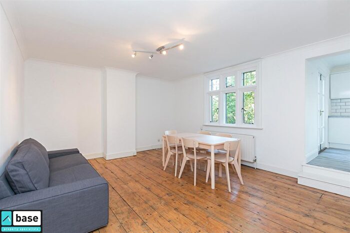 3 Bedroom Flat To Rent In Mildmay Grove North, London, N1
