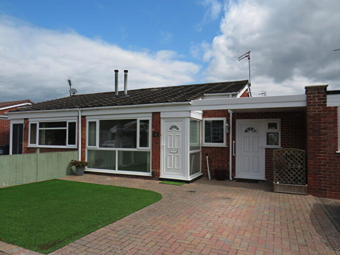 2 Bedroom Bungalow To Rent In Edmondes Close, Woodleos Park, Warwick, CV34