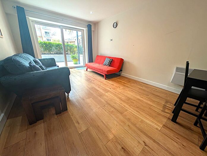 2 Bedroom Flat To Rent In Aerodrome Road, Colindale, London, NW9