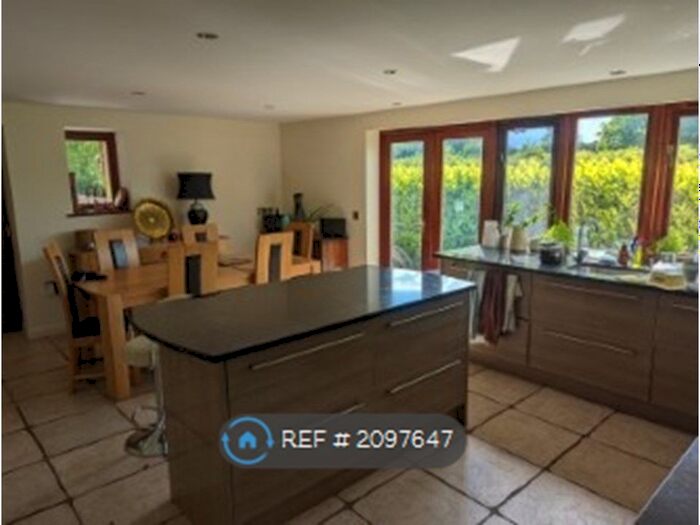 4 Bedroom Detached House To Rent In Stanbridge Lane, Haywards Heath, RH17