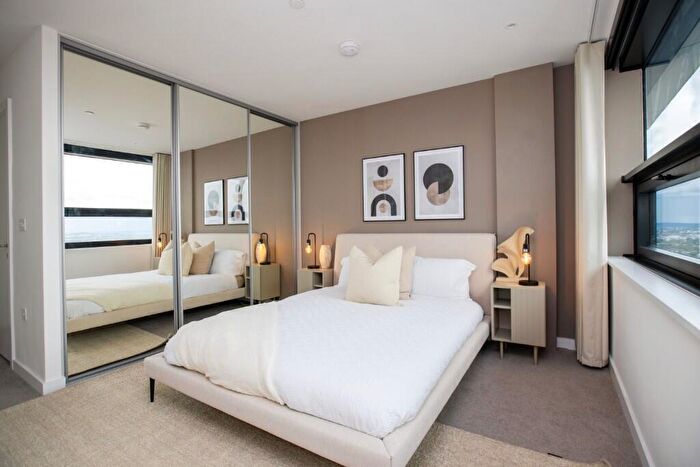 3 Bedroom Apartment To Rent In The Octagon, Birmingham, B3