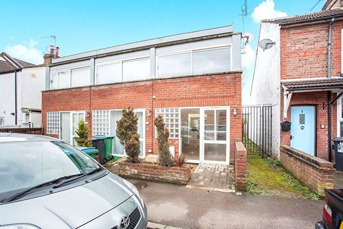 1 Bedroom Detached House To Rent In Acme Road, Watford, Hertfordshire, WD24