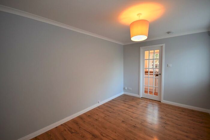 1 Bedroom Flat To Rent In Station Square, Fortrose, IV10