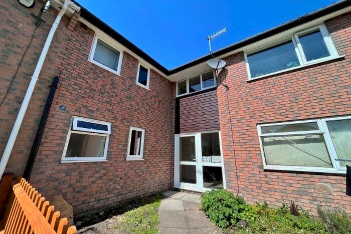 1 Bedroom Flat To Rent In Henbury Close, Poole, BH17