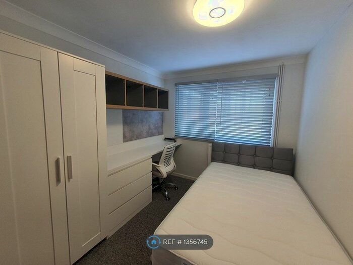 6 Bedroom Terraced House To Rent In Stanway Close, Bath, BA2