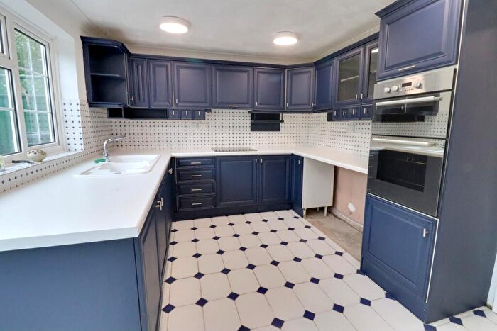 4 Bedroom Semi-Detached House To Rent In Hilda Gardens, Denmead. Unfurn, PO7