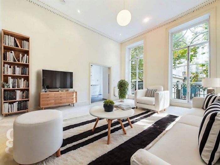 1 Bedroom Flat To Rent In Bloomsbury Square, London, WC1A