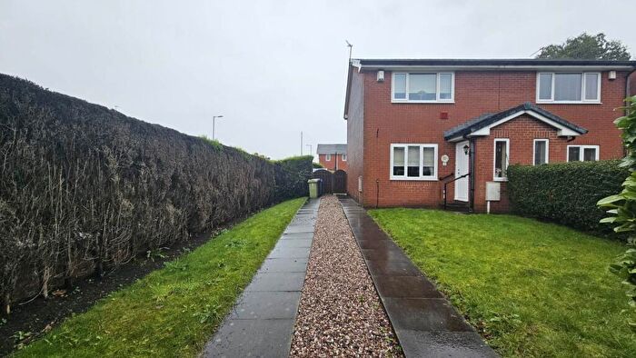 2 Bedroom Semi Detached House For Sale In Daisy Street, Chadderton, OL9