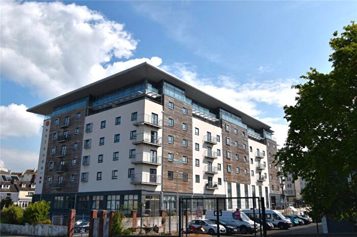 2 Bedroom Flat To Rent In Albert Road, Plymouth, Devon, PL2