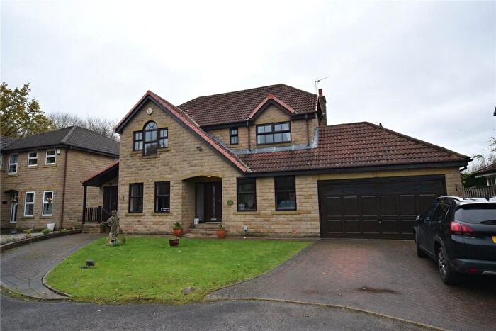 5 Bedroom Detached House To Rent In Wigton Chase, Leeds, LS17