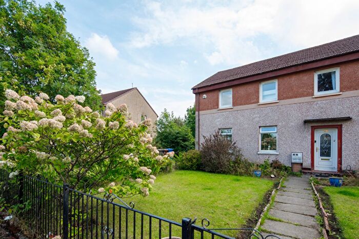 3 Bedroom Flat For Sale In Kirkwood Avenue, Clydebank, West Dunbartonshire, G81