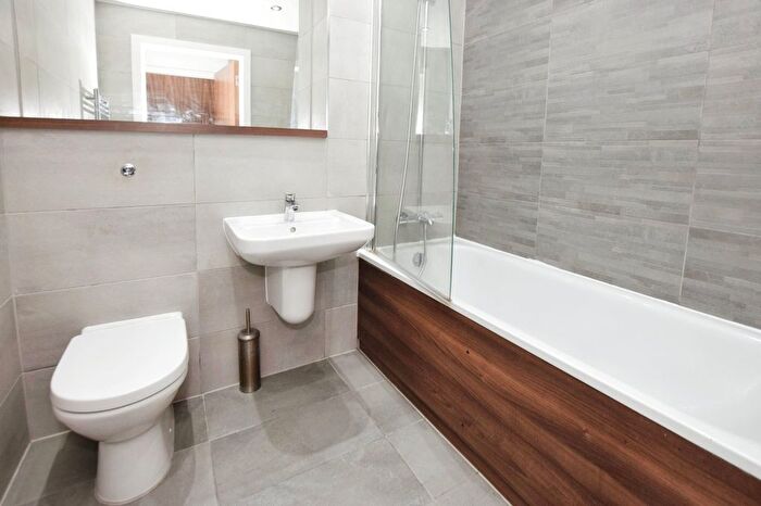 1 Bedroom Flat To Rent In Wilburn Basin, Ordsall Lane, Salford, M5