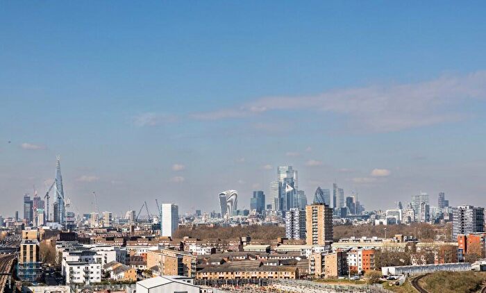 1 Bedroom Apartment For Sale In Grinstead Road, Deptford, SE8