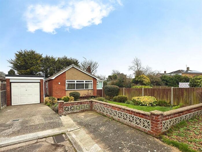 3 Bedroom Detached Bungalow For Sale In Whitton Close, Oulton Broad, Lowestoft, Suffolk, NR33