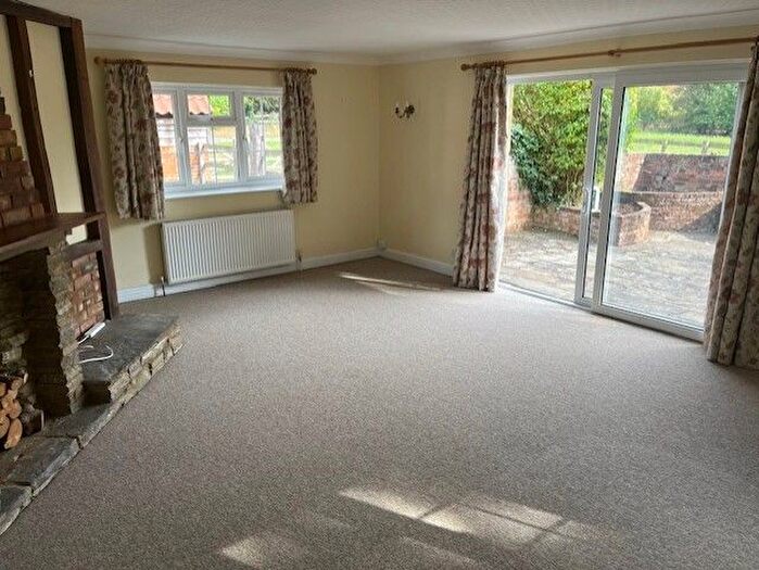 2 Bedroom Cottage To Rent In Boynton Cross, Roxwell, Esex, CM1