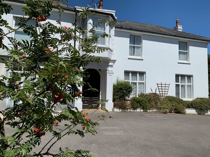 2 Bedroom Flat To Rent In St. Peters Road, Broadstairs, CT10