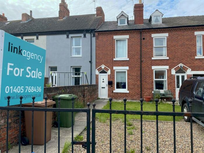 3 Bedroom Terraced House For Sale In Moorland Rd, Old Goole, DN14
