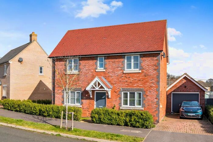 3 Bedroom Detached House For Sale In Chesterton, Oxfordshire, OX26