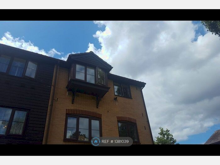 1 Bedroom Flat To Rent In Kilberry Close, Isleworth, TW7