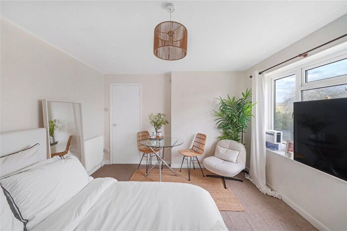 Studio To Rent In Alexandra Road, London, SW19