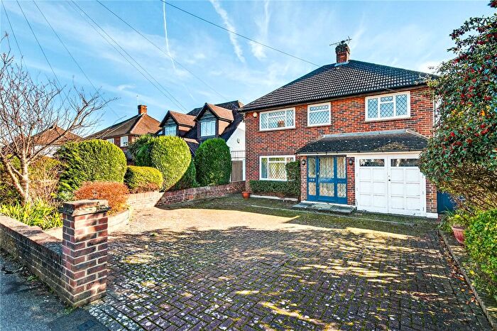 3 Bedroom Detached House For Sale In Manor Lane, Sunbury-On-Thames, Surrey, TW16