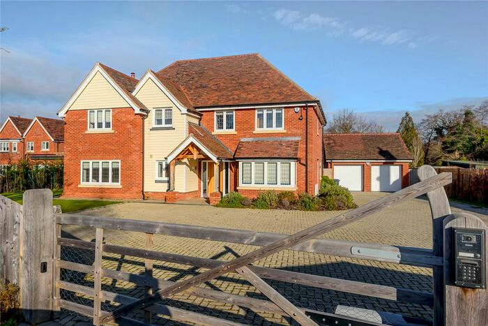 5 Bedroom Detached House To Rent In Bagshot Road, Chobham, Woking, Surrey GU24