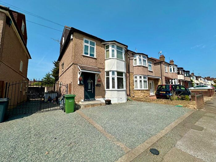 4 Bedroom Semi Detached House For Sale In Bush Elms Road, Hornchurch, RM11