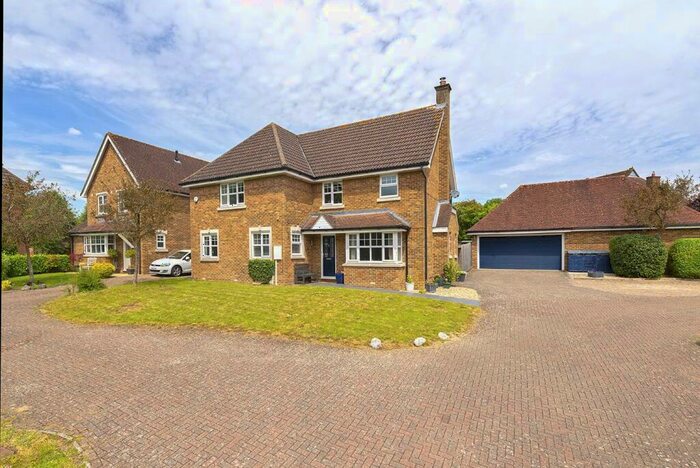 4 Bedroom Detached House For Sale In Admiral Way, Kings Hill, ME19
