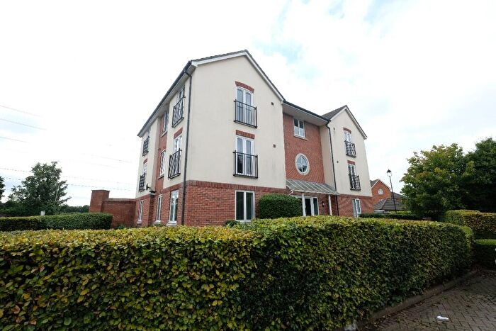 2 Bedroom Flat To Rent In Admiralty Way, Marchwood, Southampton, SO40