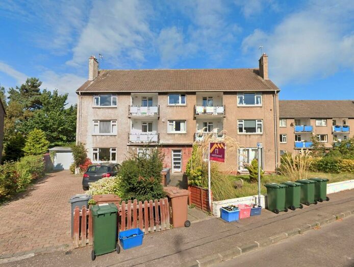 2 Bedroom Flat To Rent In Orchard Brae Gardens, Edinburgh, EH4