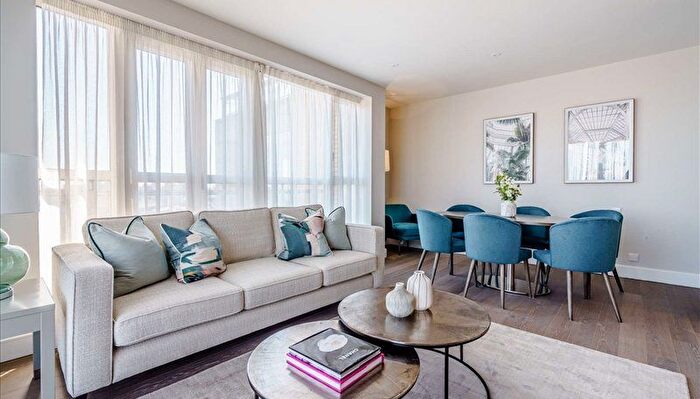 2 Bedroom Flat To Rent In Westferry Circus, London, E14