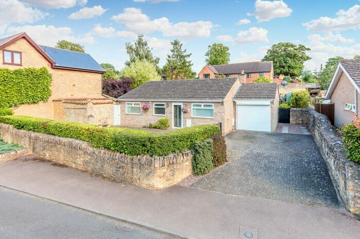 2 Bedroom Detached Bungalow To Rent In High Street, Stanwick, Wellingborough, NN9