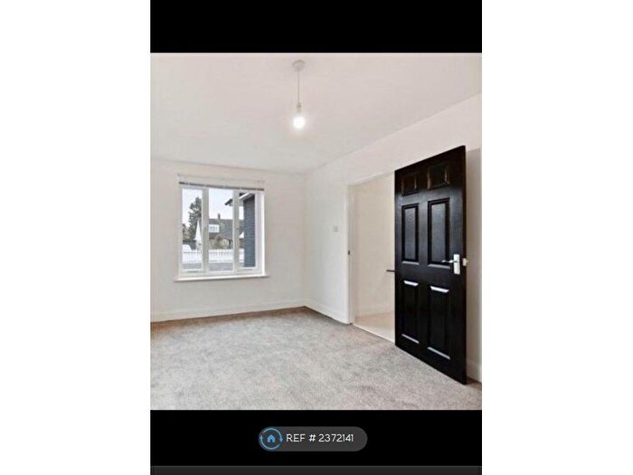 4 Bedroom Bungalow To Rent In Branksome Avenue, Stanford-Le-Hope, SS17