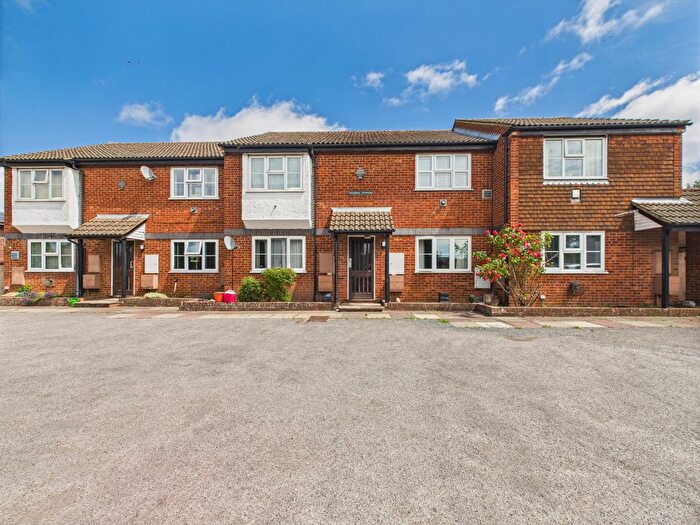 1 Bedroom Flat To Rent In New Road, Princes Risborough, Buckinghamshire, HP27