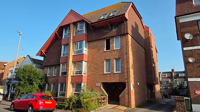 1 Bedroom Flat To Rent In Langney Road, Eastbourne, BN22